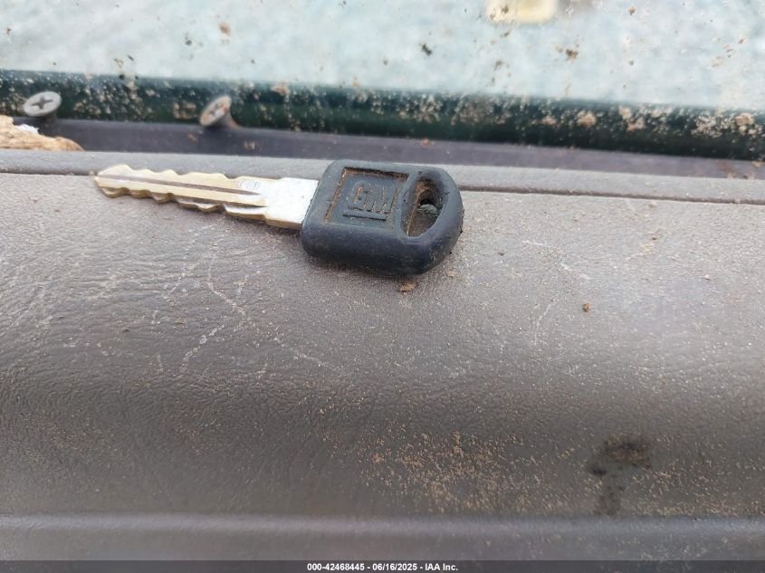 2004 Chevrolet Express VIN: 1GAGG25U241167552 Lot: 42468445