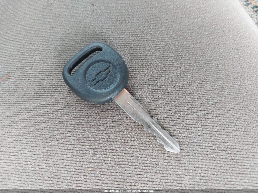 2004 Chevrolet Suburban 1500 Ls VIN: 1GNFK16T64J183665 Lot: 42468871