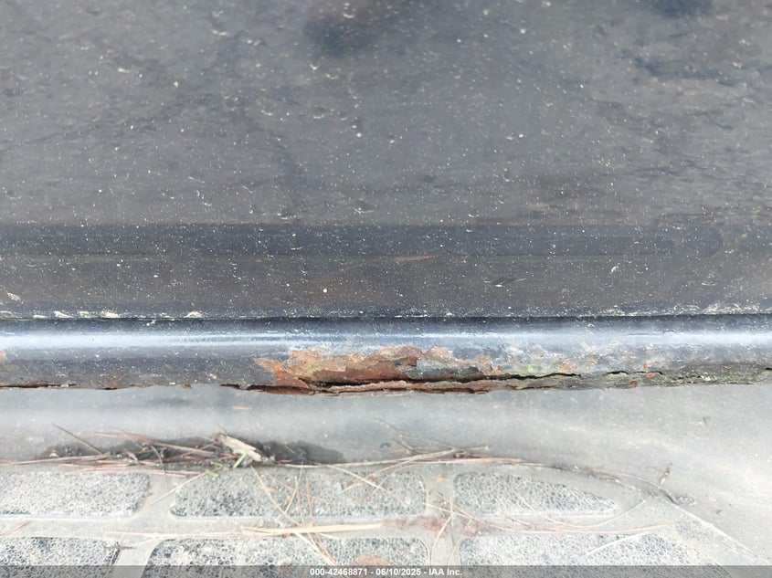 2004 Chevrolet Suburban 1500 Ls VIN: 1GNFK16T64J183665 Lot: 42468871