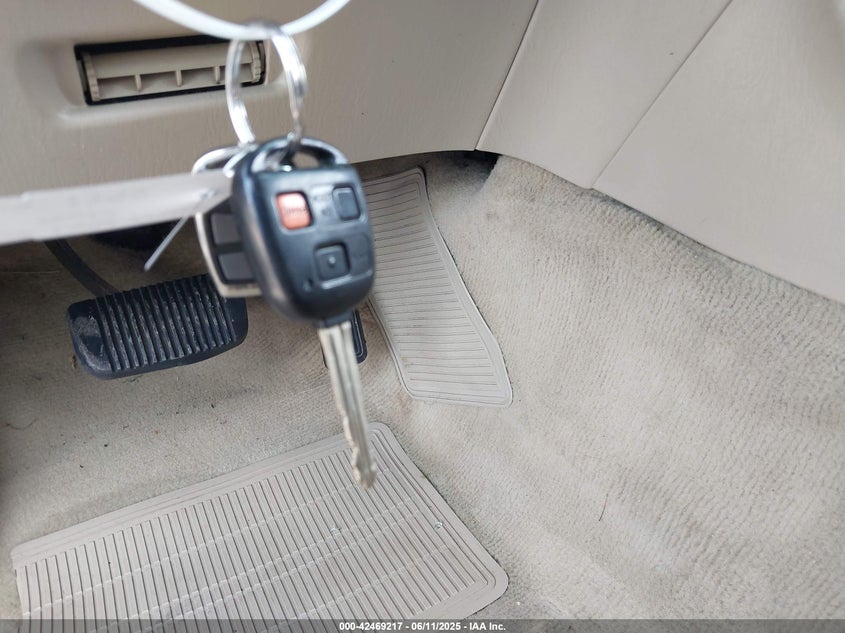 2006 TOYOTA LAND CRUISER VIN: JTEHT05J162091395