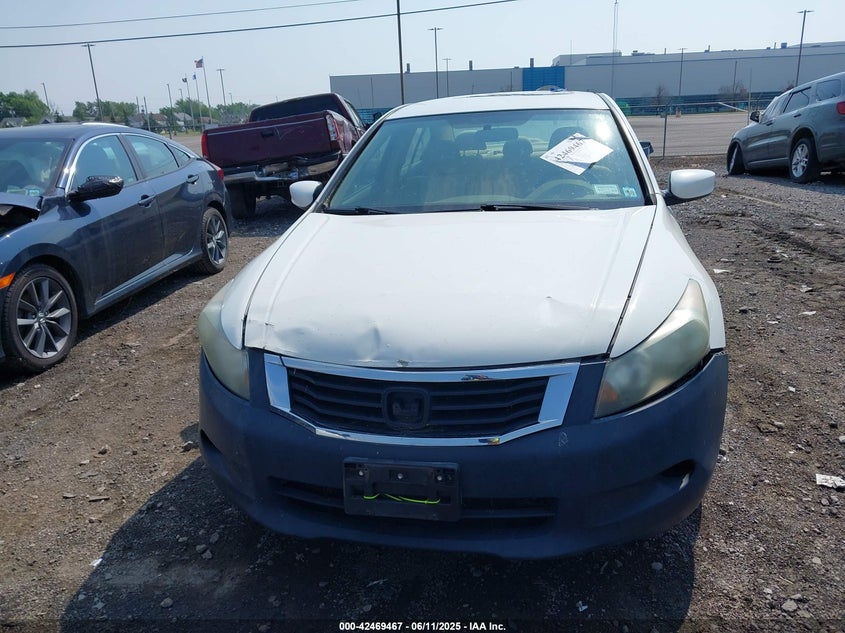 2008 Honda Accord VIN: 1HGC026418A057930 Lot: 42469467