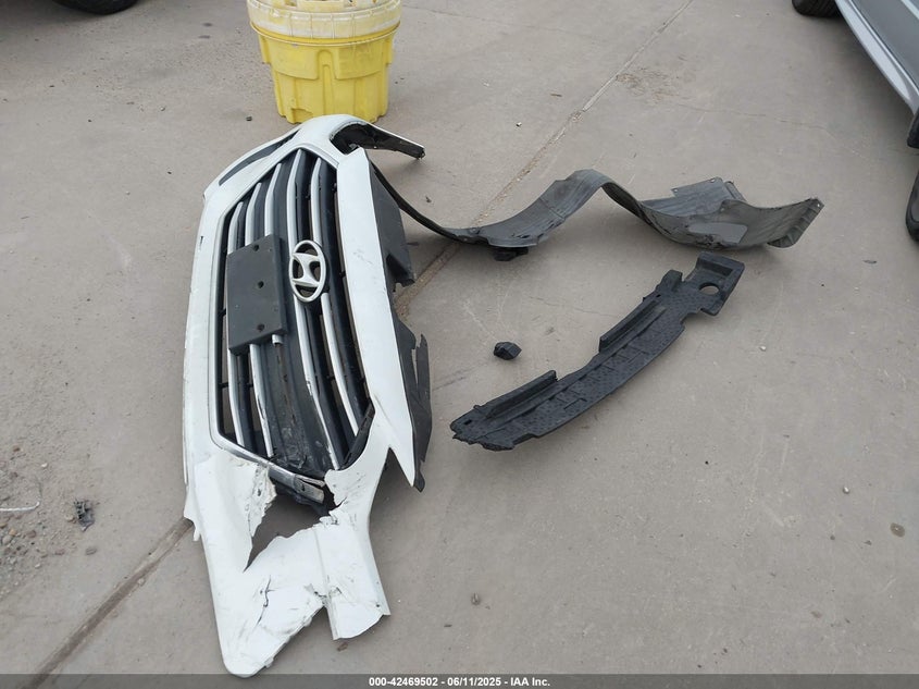 2018 HYUNDAI ELANTRA SE - 5NPD74LF1JH248315