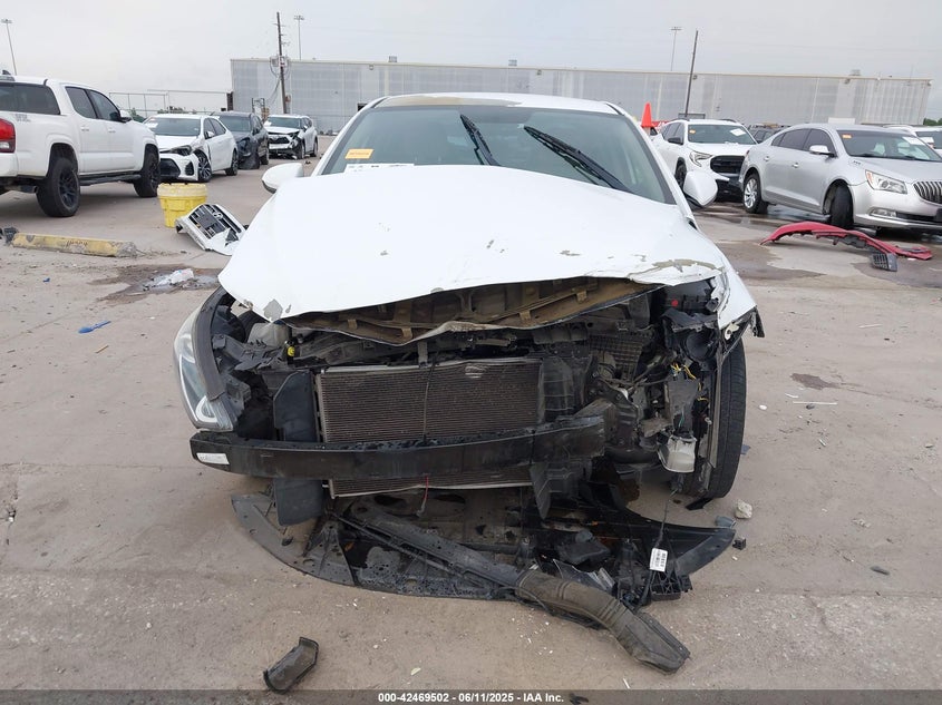 2018 HYUNDAI ELANTRA SE - 5NPD74LF1JH248315