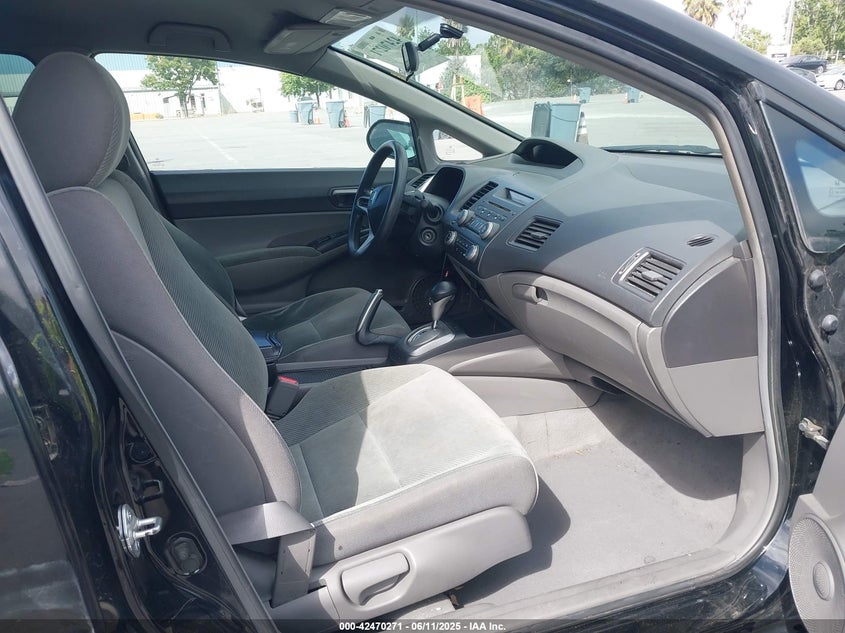 2011 HONDA CIVIC VIN: 2HGFA1F58BH309330