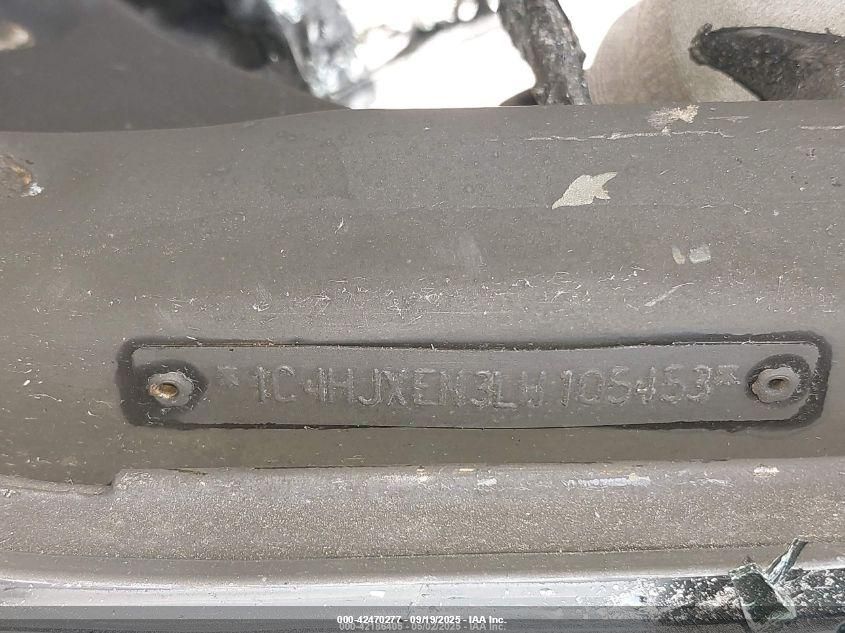 2020 Jeep Wrangler Unlimited Sahara Altitude 4X4 VIN: 1C4HJXEN3LW105453 Lot: 42470277