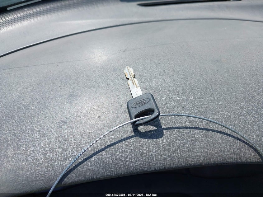 1998 Ford F-250 Lariat/Standard/Xl/Xlt VIN: 1FTPF2762WKC16156 Lot: 42470404