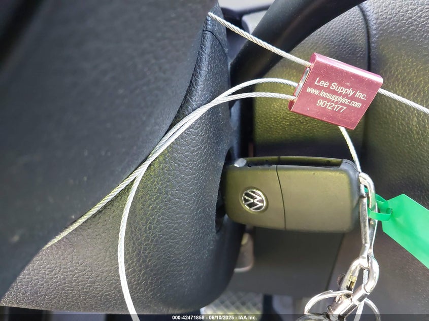 2014 VOLKSWAGEN JETTA 2.0L S - 3VW2K7AJXEM256425