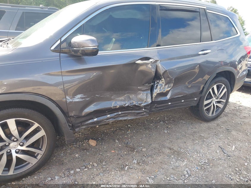 2017 HONDA PILOT ELITE - 5FNYF6H05HB020704