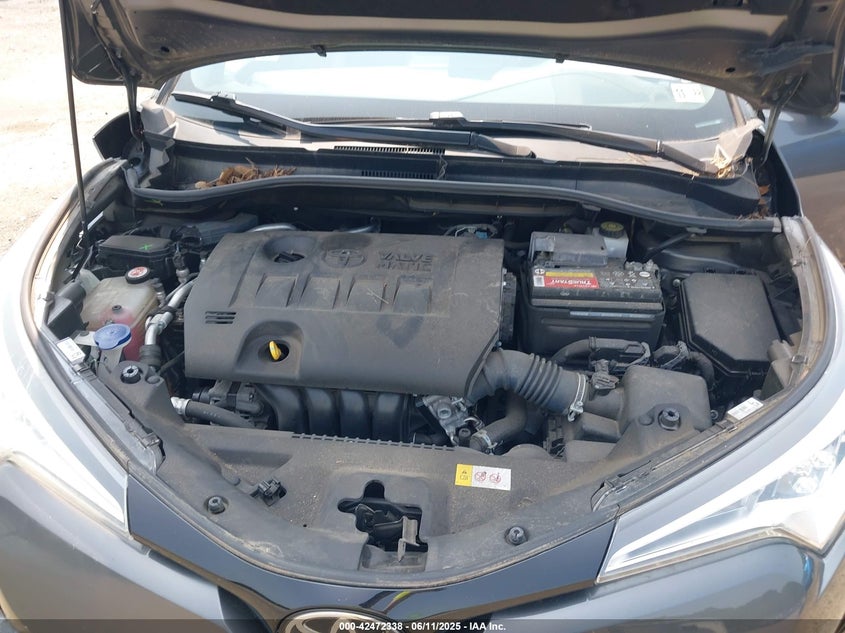 VIN NMTKHMBX0JR008776 2018 TOYOTA C-HR XLE