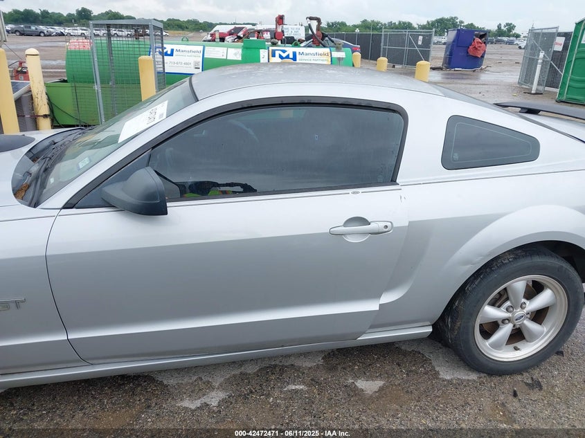 2007 FORD MUSTANG VIN: 1ZVFT82H175204805