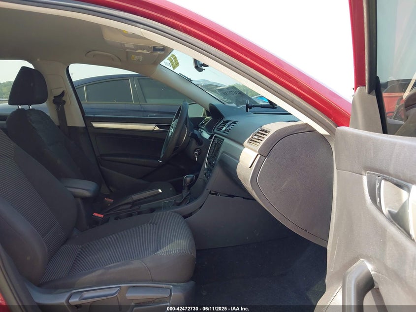 2016 VOLKSWAGEN PASSAT 1.8T S - 1VWAS7A30GC013644