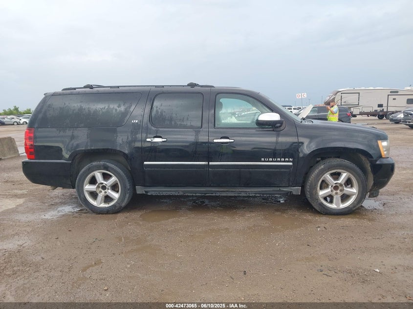 2011 CHEVROLET SUBURBAN 1500 VIN: 1GNSCKE02BR370652