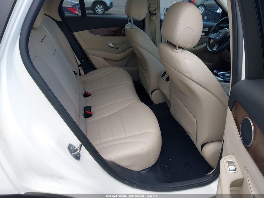 VIN WDC0G4JB3HF115987 2017 MERCEDES-BENZ GLC 300