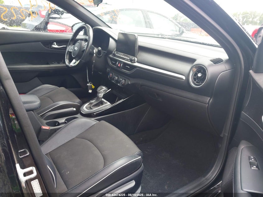 2021 KIA FORTE VIN: 3KPF34AD4ME290119