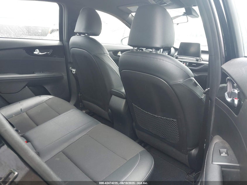 2021 KIA FORTE VIN: 3KPF34AD4ME290119