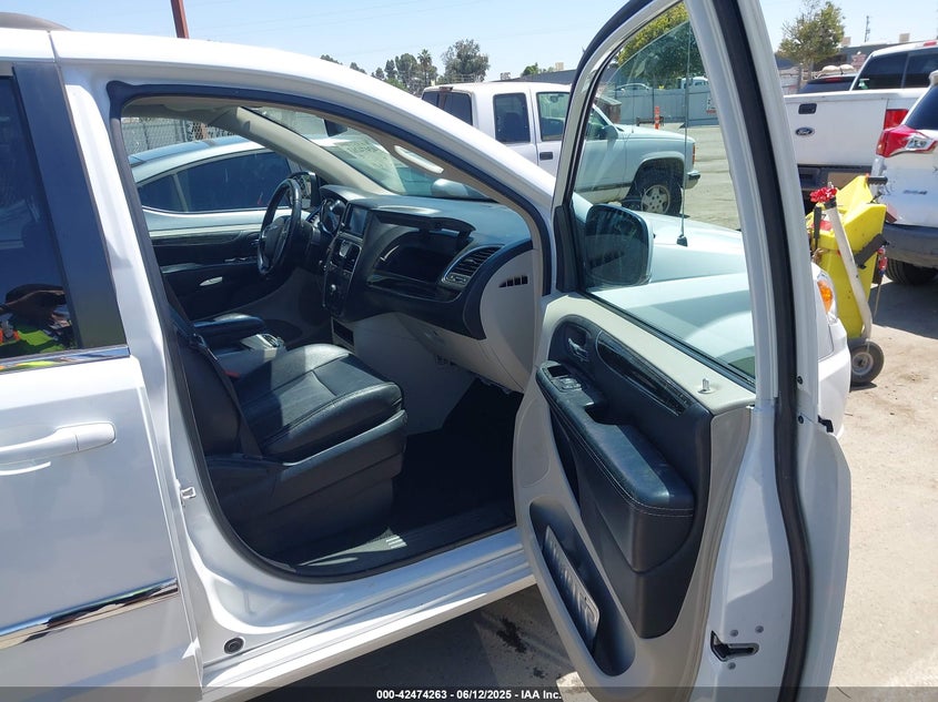 2015 CHRYSLER TOWN & COUNTRY TOURING - 2C4RC1BG9FR563111