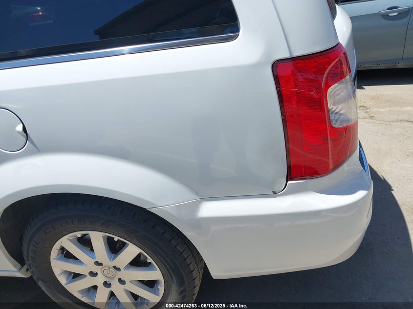 2015 CHRYSLER TOWN & COUNTRY TOURING - 2C4RC1BG9FR563111