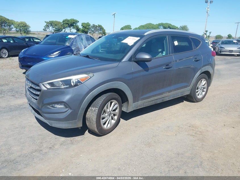 2016 HYUNDAI TUCSON auction photo 2