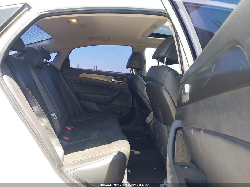 2017 HYUNDAI SONATA VIN: 5NPE34AF1HH477168