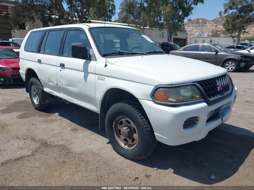 2000 Mitsubishi Montero Sport Es
