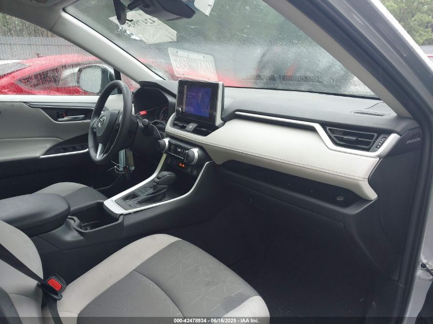 2024 Toyota RAV4 - 2T3P1RFV2RC453792