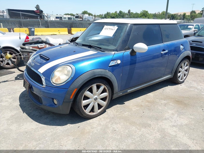2009 MINI COOPER HARDTOP VIN: WMWMF73539TW83496