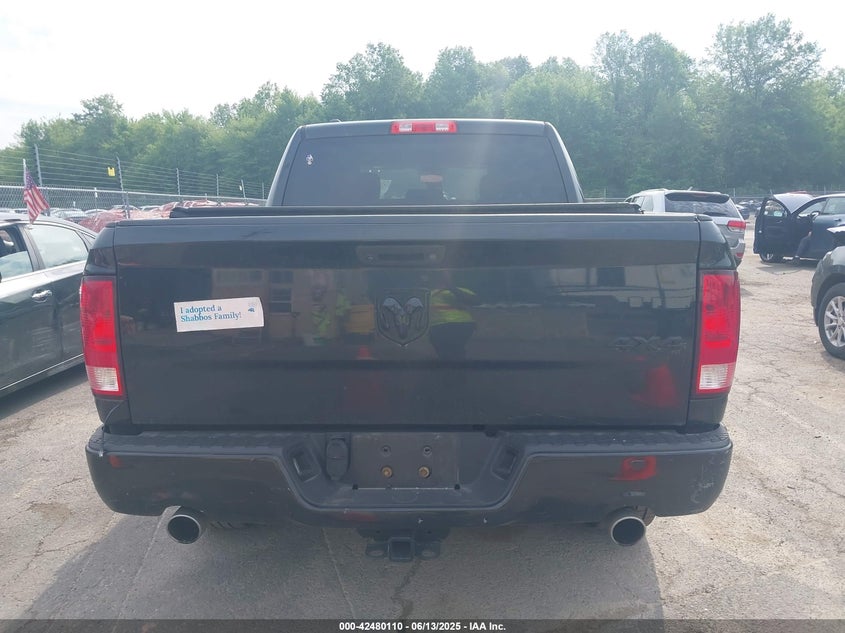 2017 RAM 1500 EXPRESS  4X4 5'7 BOX - 1C6RR7KTXHS517293