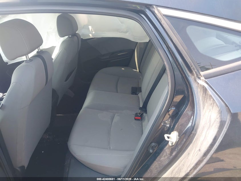 2018 HONDA CIVIC VIN: 2HGFC2F7XJH586223