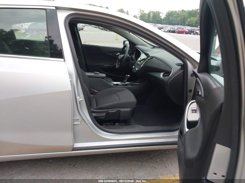 2019 CHEVROLET MALIBU LT - 1G1ZD5ST3KF176808