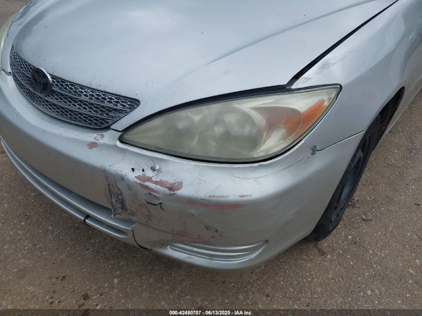 2004 Toyota Camry Le VIN: 4T1BE32K54U858228 Lot: 42480707