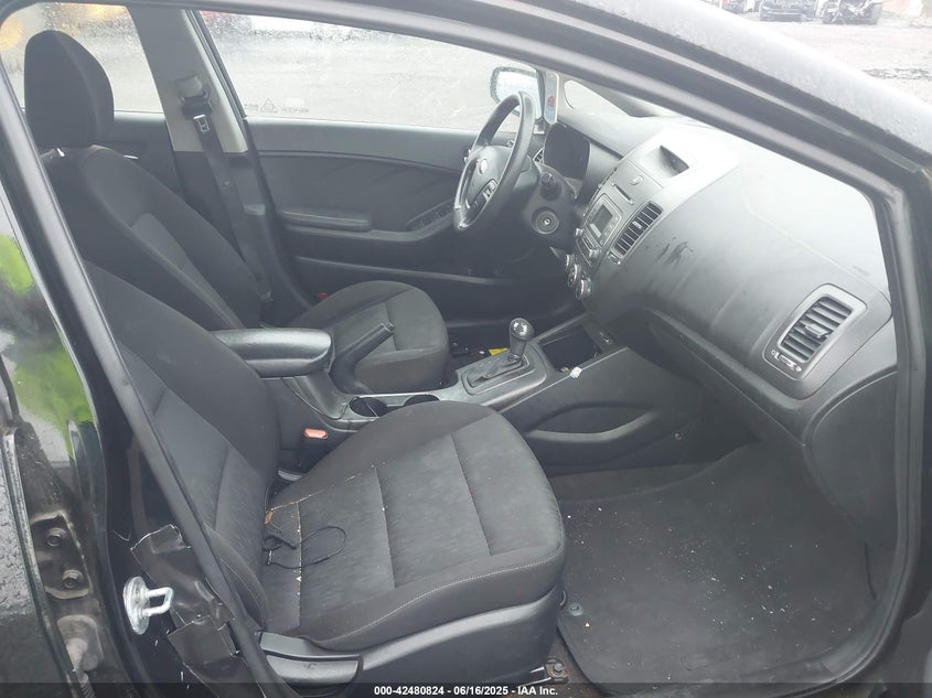 2016 KIA FORTE LX - KNAFK4A65G5475085
