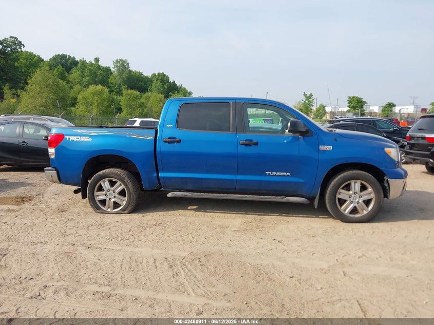 2008 Toyota Tundra Sr5 5.7L V8 VIN: 5TBDV54198S518287 Lot: 42480911
