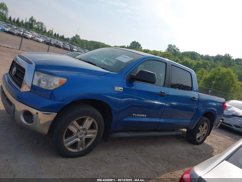 2008 Toyota Tundra Sr5 5.7L V8 VIN: 5TBDV54198S518287 Lot: 42480911