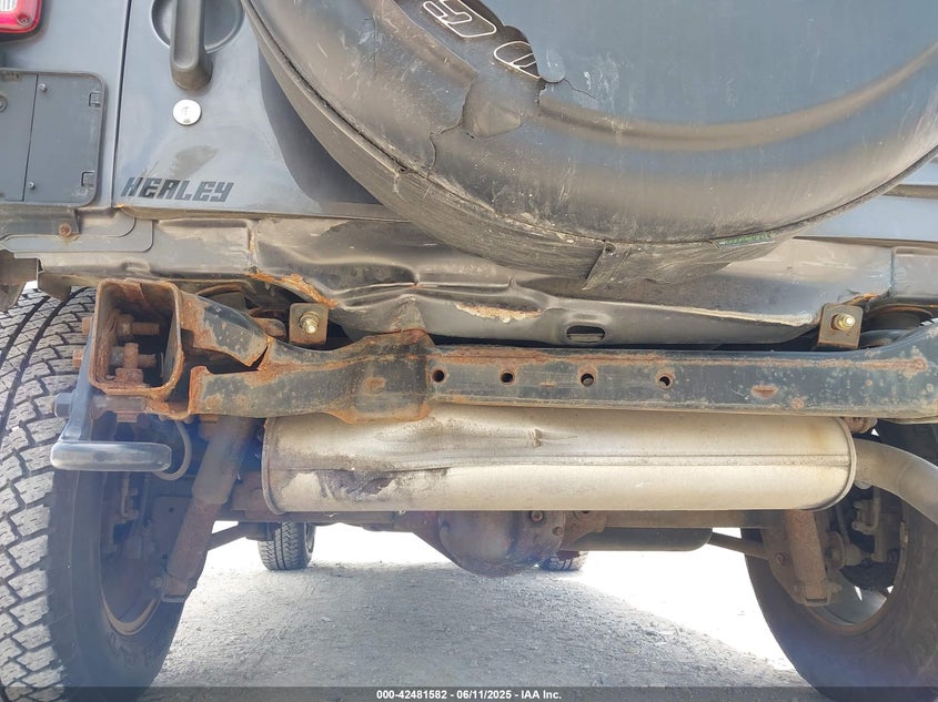 2014 JEEP WRANGLER UNLIMITED SAHARA - 1C4BJWEG1EL224771