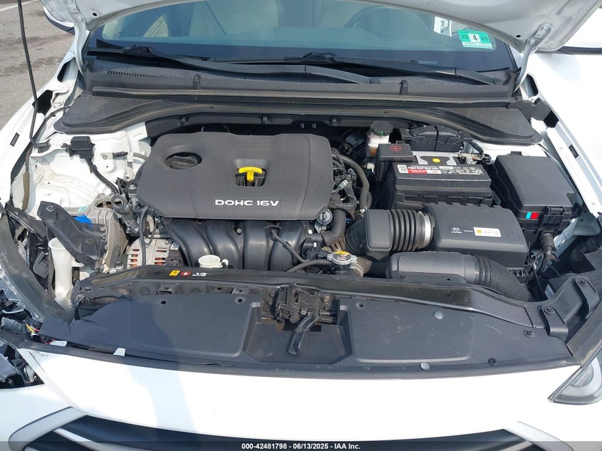 2018 HYUNDAI ELANTRA VIN: 5NPD84LF4JH245440