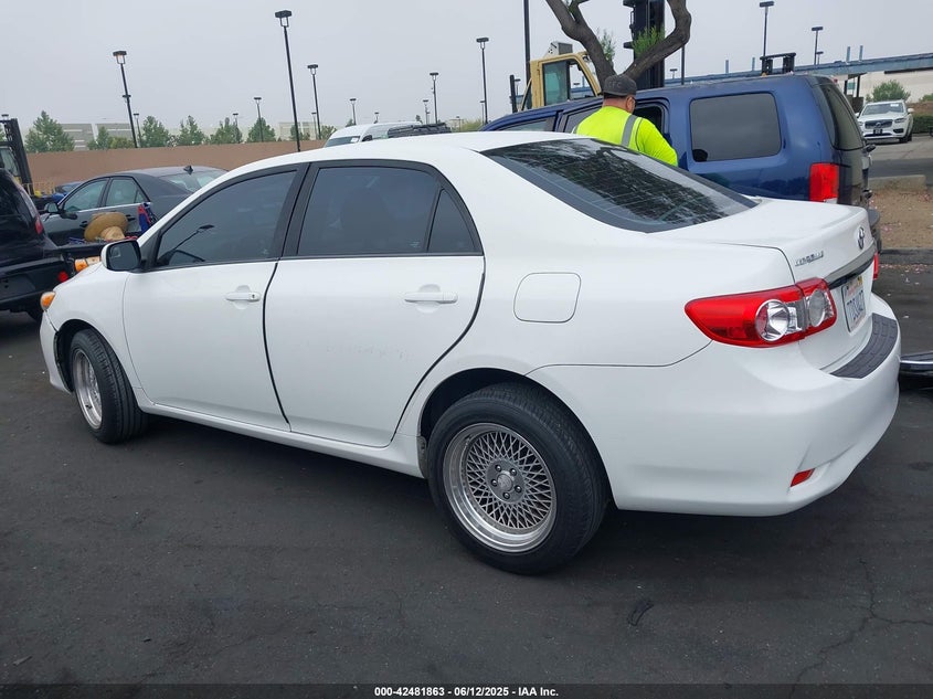 2013 TOYOTA COROLLA LE - JTDBU4EE7DJ121956