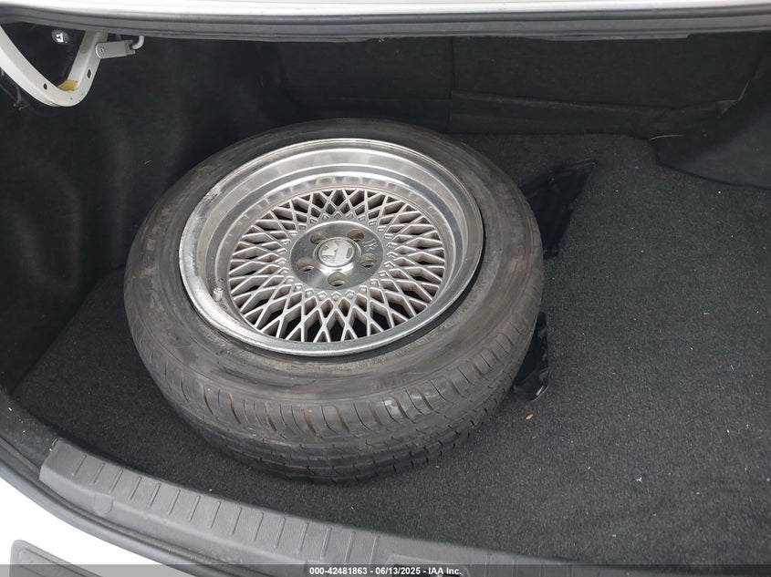 2013 TOYOTA COROLLA LE - JTDBU4EE7DJ121956