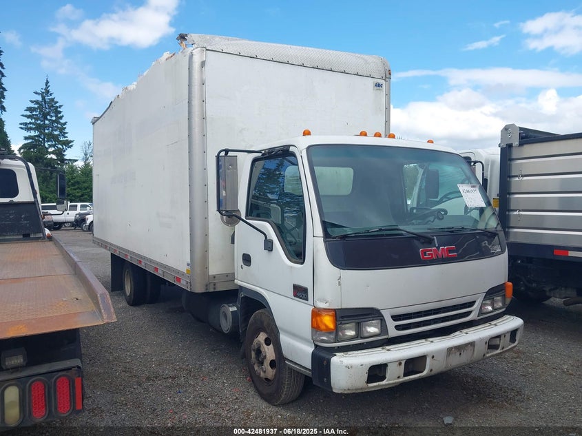 2004 GMC W4S042 W4500 Dsl Reg null van diesel J8DC4B14447001212 photo #1