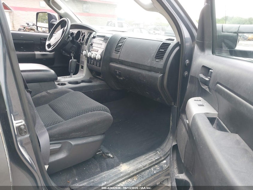 2007 Toyota Tundra Sr5 5.7L V8 VIN: 5TBBV54137S489018 Lot: 42482536