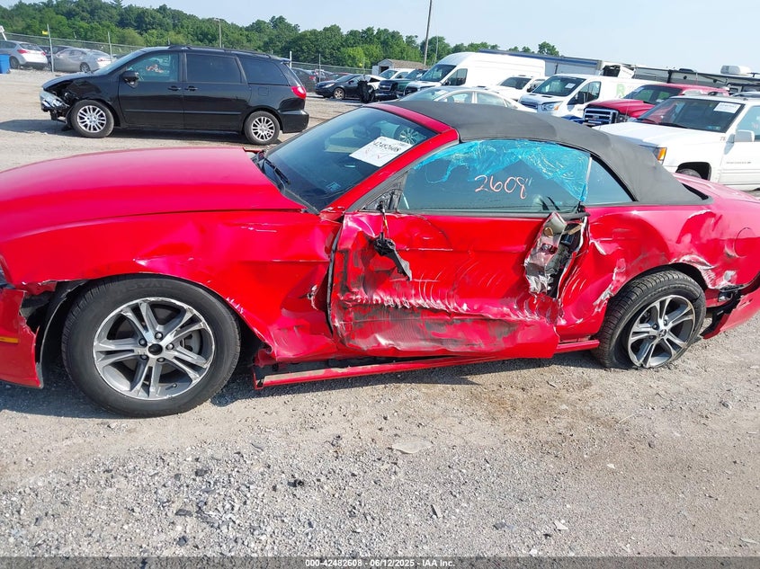 2014 Ford Mustang V6/V6 Premium VIN: 1ZVBP8EMXE6266387 Lot: 42482608