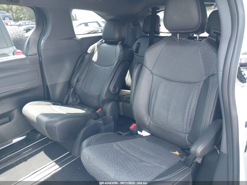 2023 TOYOTA SIENNA 25TH ANNIVERSARY EDITION - 5TDCSKFCXPS074361