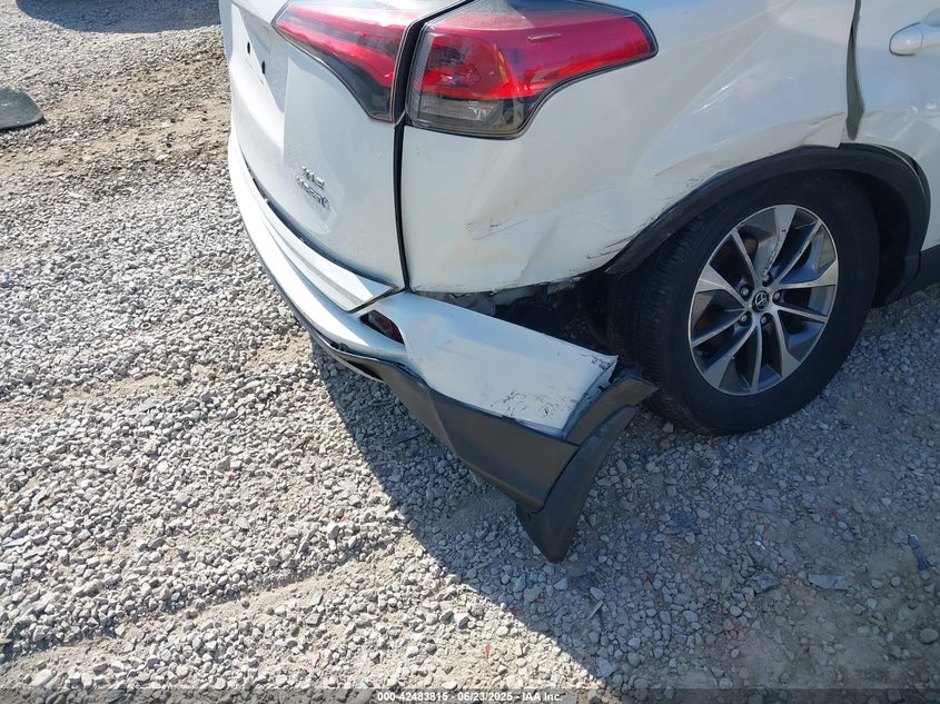 2018 TOYOTA RAV4 HYBRID XLE - JTMRJREV8JD155841