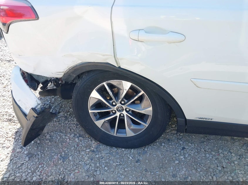 2018 TOYOTA RAV4 HYBRID XLE - JTMRJREV8JD155841