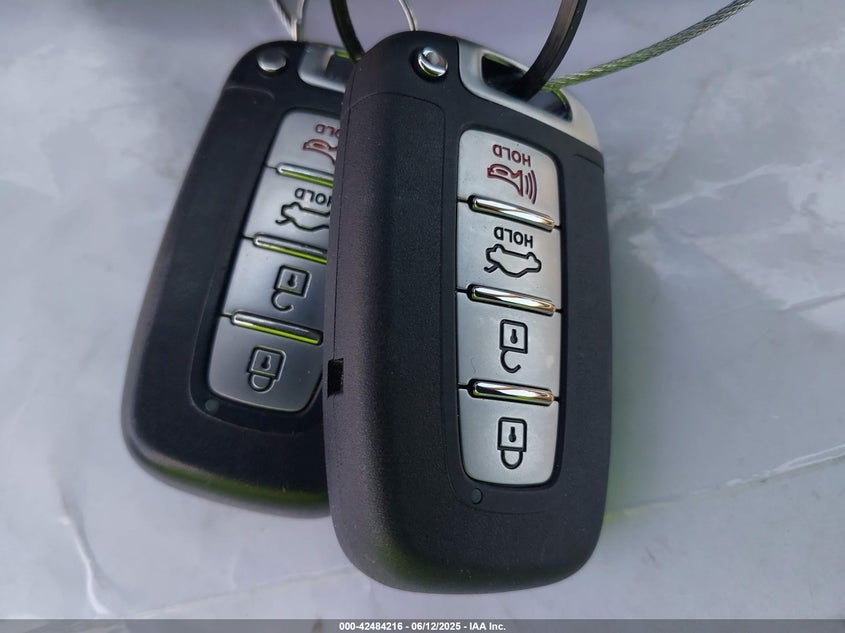 2013 HYUNDAI SONATA VIN: 5NPEC4AC2DH675726