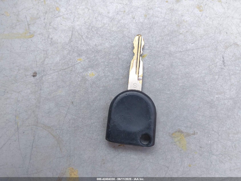 2007 FORD FOCUS VIN: 1FAFP34N07W271344