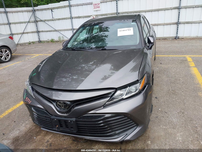 2018 TOYOTA CAMRY LE - 4T1B11HK6JU641600