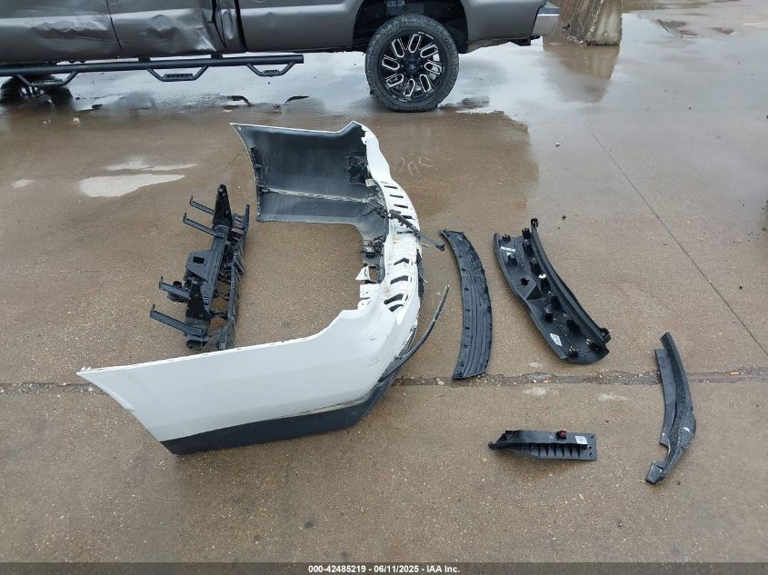 2024 Chevrolet Suburban - 1GNSKEKT9RR392824