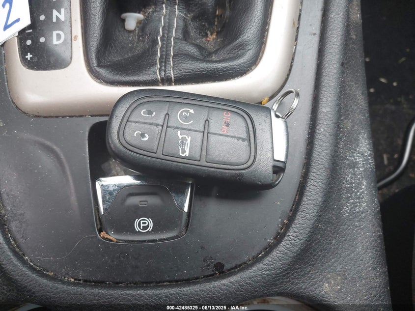 2016 JEEP CHEROKEE ALTITUDE - 1C4PJMCS5GW118665