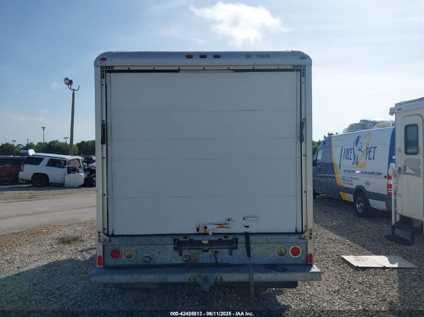 1997 Ford F-350 Chassis Xl VIN: 1FDKF37G3VEB24281 Lot: 42485813