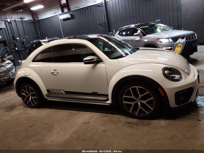 2016 VOLKSWAGEN BEETLE 1.8T DUNE - 3VWS17AT0GM621749